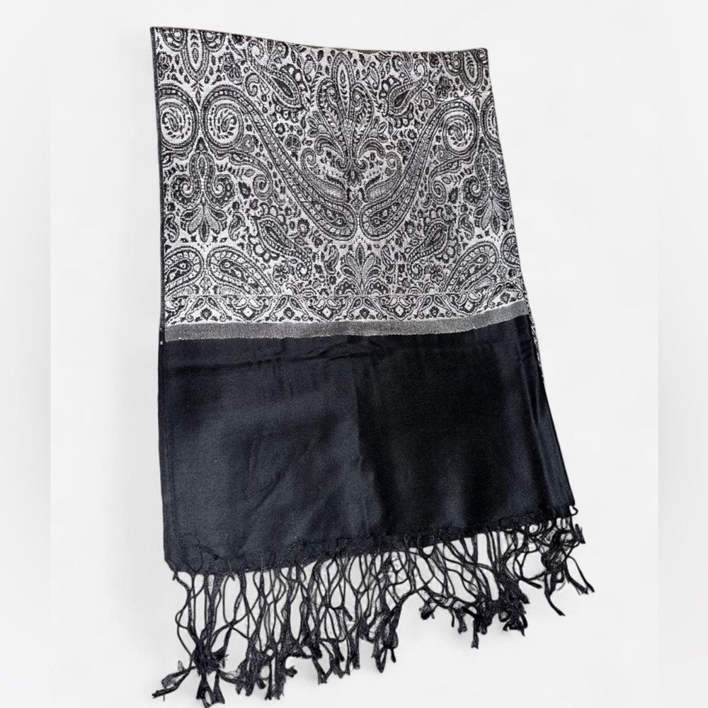 Catherine Lillywhite’s Black/grey/white vintage boho scarf